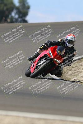 media/Sep-21-2025-TrackDaz (Sun) [[277c75b276]]/B Group/1220pm (Turn 2)/